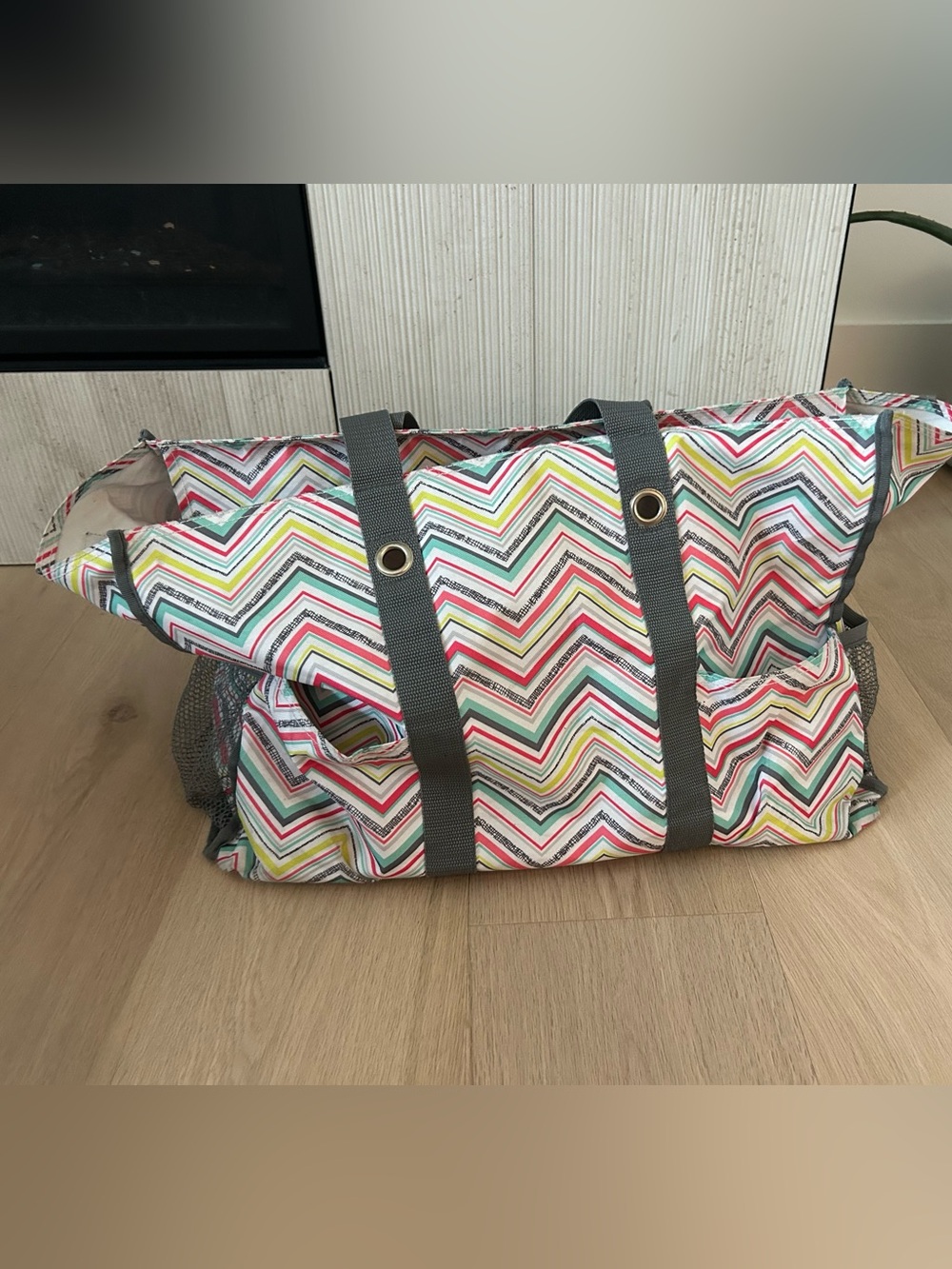 Thirty-One Items - Picture 3 of 13